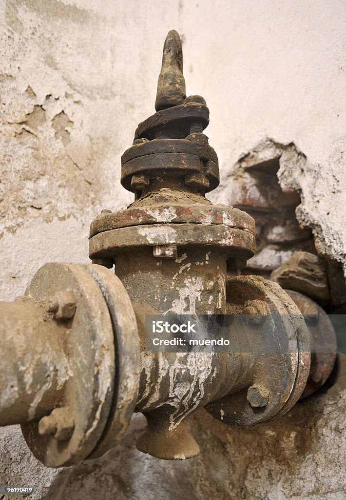 Porta velha válvula no reservatório de água, a Eritreia - Royalty-free Enferrujado Foto de stock