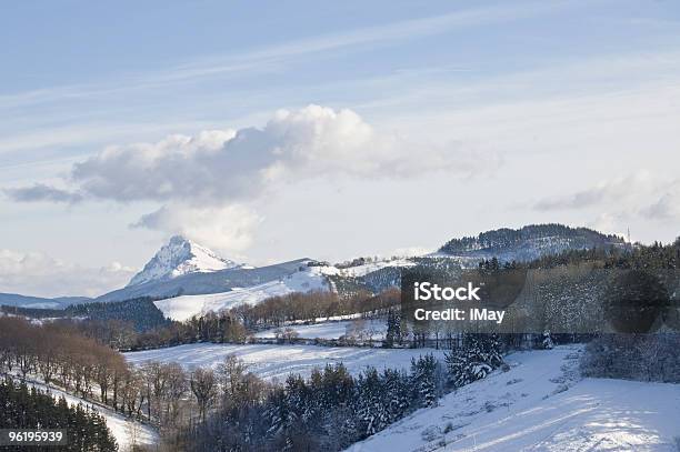 Nívea Paisaje Foto de stock y más banco de imágenes de Abeto - Abeto, Aire libre, Aventura