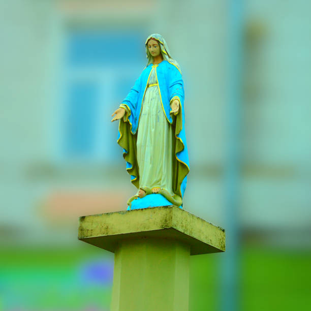 istock statue of St. Mary in the square 961981332