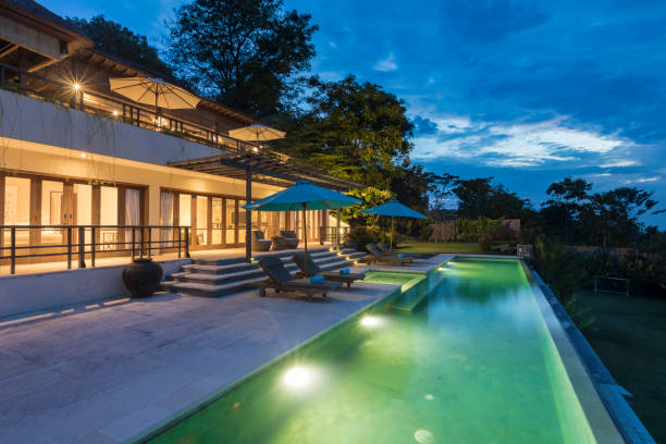 istock Illuminated luxurious villa with swimming pool in Bali 962000002