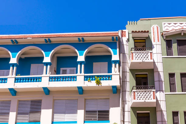 istock Old Apartment Building in San Juan 962019878
