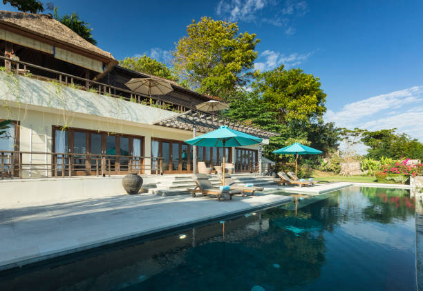istock Luxurious villa with swimming pool in Bali 962021748