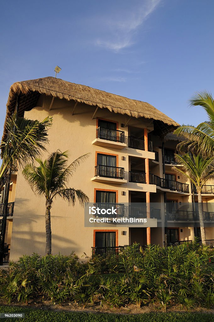 Resort edificio - Foto stock royalty-free di Albero