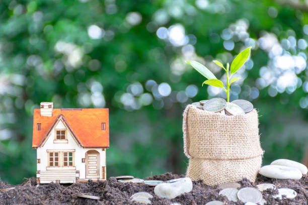 istock Investment on housing 962037322