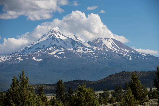 istock Mystical Mount Shasta volcano, California 962072230