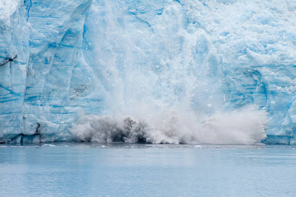 meares glacier cielenie się lodowca - icefall zdjęcia i obrazy z banku zdjęć