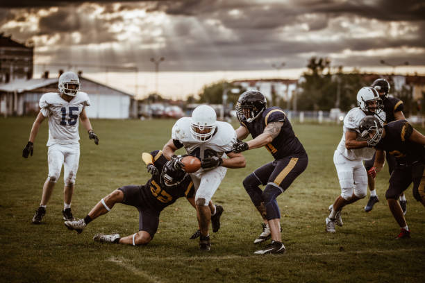 istock American football action! 962076552