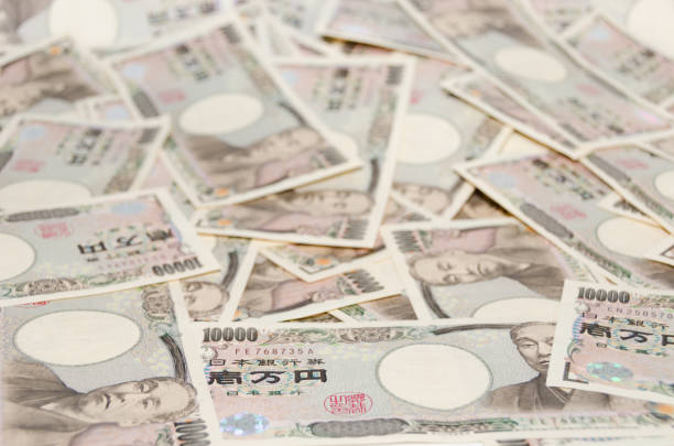istock Japanese 10,000 yen 962087774