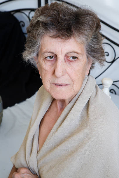 istock Old caucasian woman between 70 and 80 years old. 962089788