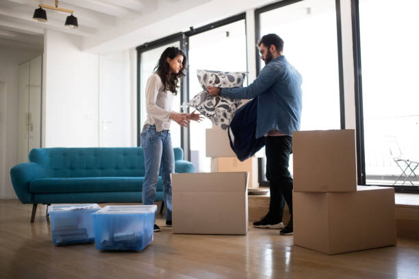 istock Couple in their new apartment 962117578