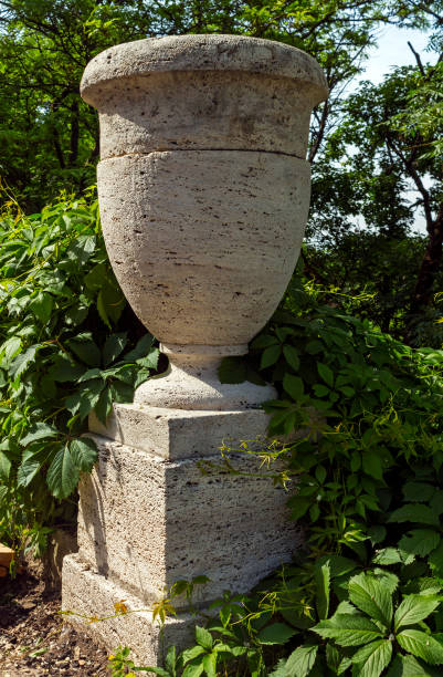 istock Ancient vase in park for green plants 962170268