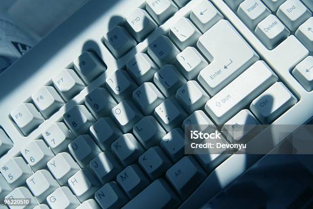 Foto de Computador A Pirataria e mais fotos de stock de Sombra - Sombra, Teclado de computador, Ansiedade