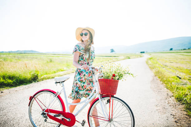 istock Flower girl 962215162