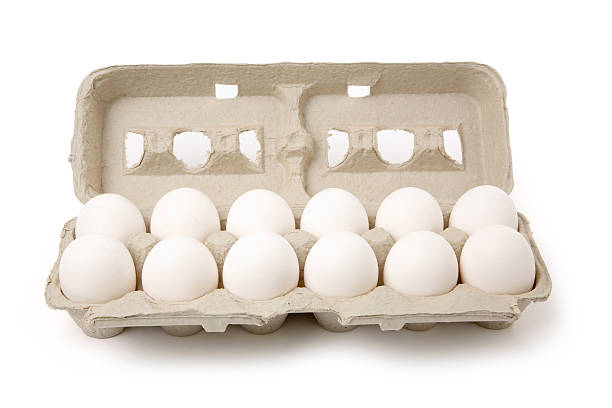 белые яйцо - dozen eggs food eggs horizontal стоковые фото и изображения