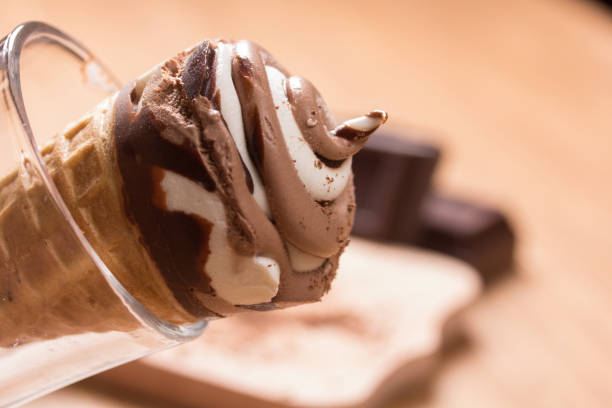 istock ice cream and pieces of dark chocolate 962251190