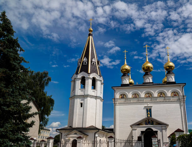 시 어 도어 수도원, gorodets, 러시아에서 거룩한 성모 마리아의 아이콘의 교회에 보기 - gorodets 뉴스 사진 이미지