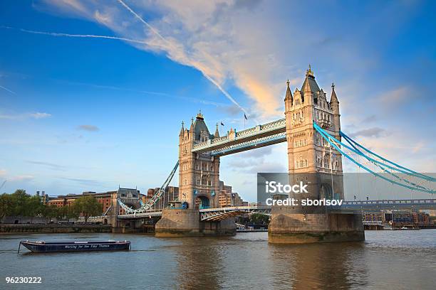 Photo libre de droit de Tower Bridge banque d'images et plus d'images libres de droit de Angleterre - Angleterre, Architecture, Bleu