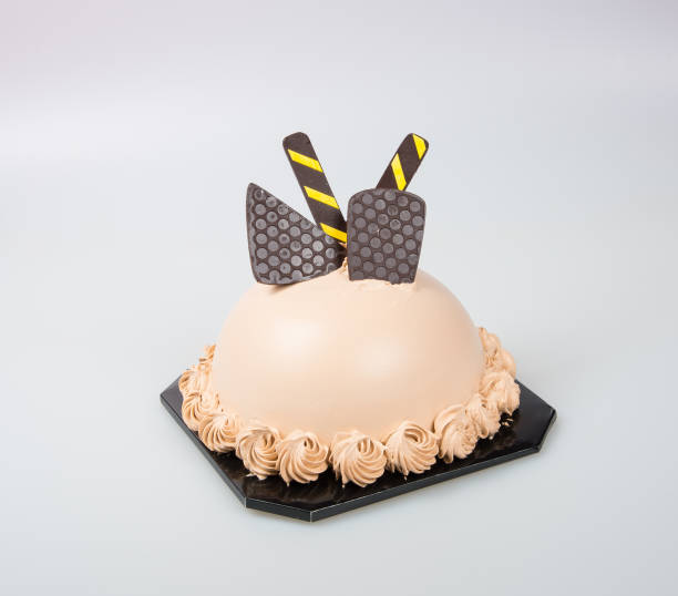 istock cake or birthday cake on a background 962310006