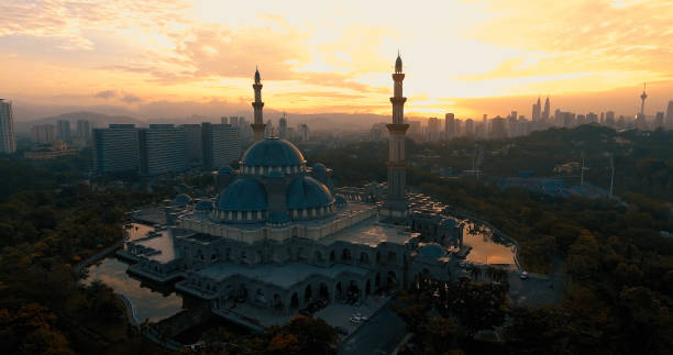 istock Masjid Wilayah Persekutuan. 962322802