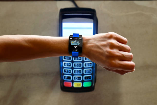 istock Contactless payment with smart watch 962344362