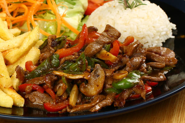istock Beef fajitas with bell peppers 962347428