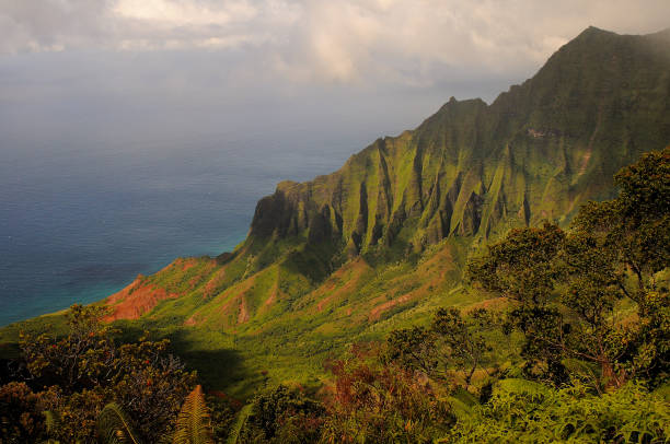 istock Kalalau Valley Kauai Hawaii 962362746