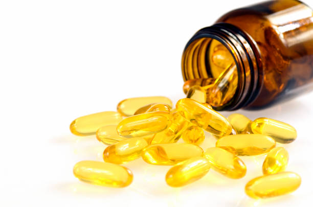istock Soft gelatin capsule use in pharmaceutical manufacturing. 962403846