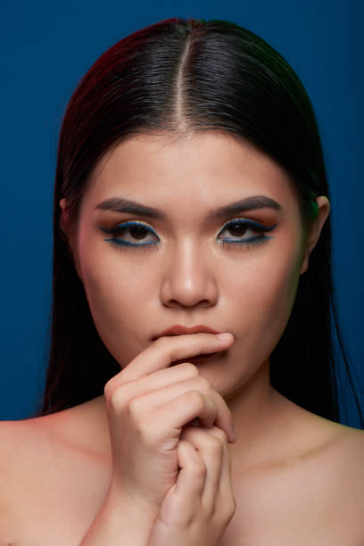 istock Fashion studio portrait 962413278