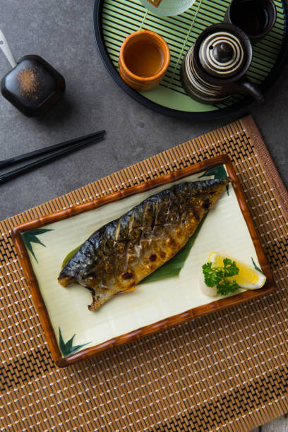 саба рыбы жареной японской кухни плоский лежал - 5143 стоковые фото и изображения