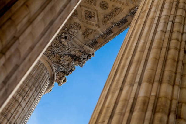 istock Perspective of the Pantheon's column 962492342