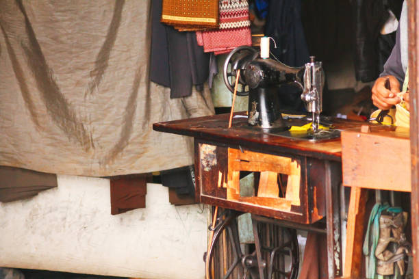 istock Old fashion street sewing 962497356
