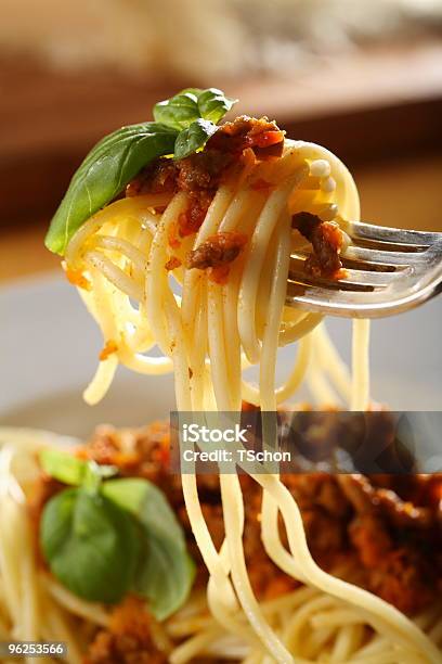 Photo libre de droit de Spaghetti À La Bolognaise banque d'images et plus d'images libres de droit de Fourchette - Fourchette, Spaghetti, Pâtes alimentaires