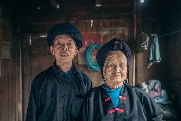 istock old minority chinese couple 962568996