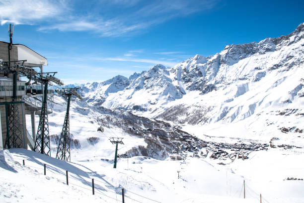 istock Breuil-Cervinia in March, Valle d'Aosta, Italy 962577258
