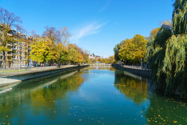 istock Ludwigsbrucke, famous bridge thru Isar, Munich, Germany 962590562