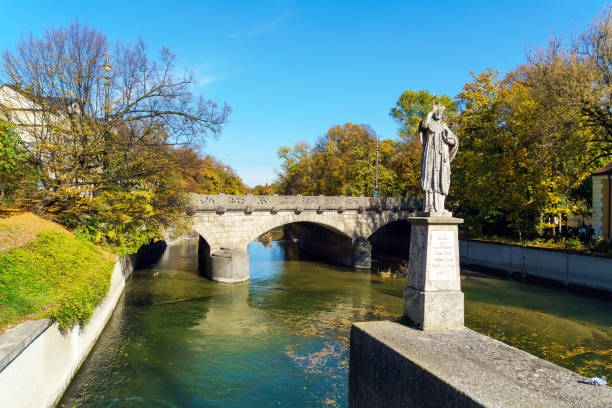 istock Embankment of river Isarl, Munich, Germany 962591054