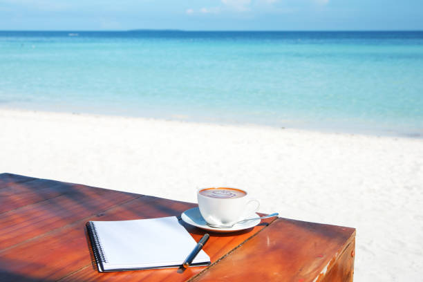 istock Relaxation At The Sunny Beach 962599392