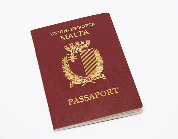 malteser-passport - inselrepublik malta stock-fotos und bilder