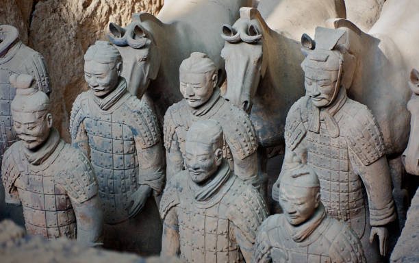 historyczne stanowisko archeologiczne terra cotta soldiers of xian, chiny - horse terracotta soldiers china terracotta zdjęcia i obrazy z banku zdjęć