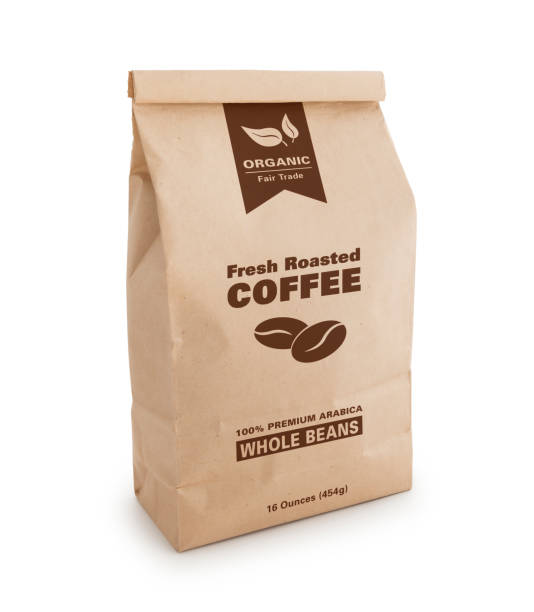 bolso café con etiqueta personalizada - orgánicos granos enteros (con ruta) - alimento conservado fotos fotografías e imágenes de stock