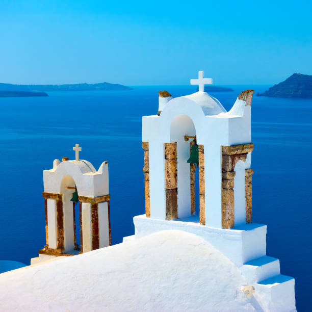 istock Church in Oia in Santorini, 962670120