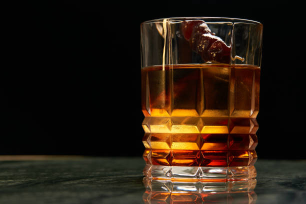 istock Artichoke Negroni cocktail on bar table 962678340