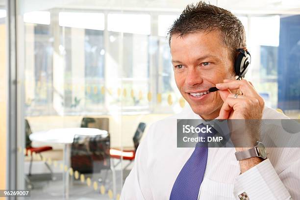 Männlichekundenservice Stockfoto und mehr Bilder von Am Telefon - Am Telefon, Arbeiten, Berufliche Beschäftigung