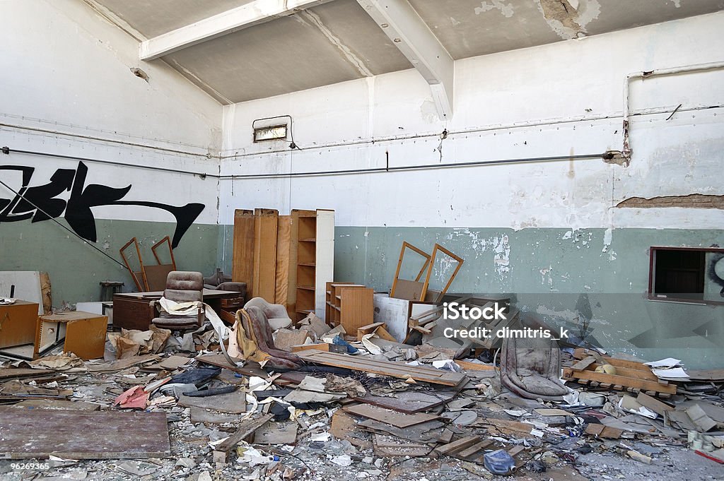 Fábrica abandonada - Foto de stock de Abandonado royalty-free