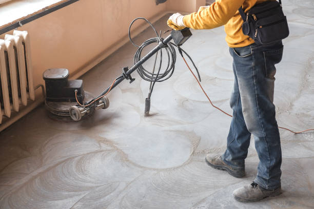 istock grinding of concrete floor 962696338