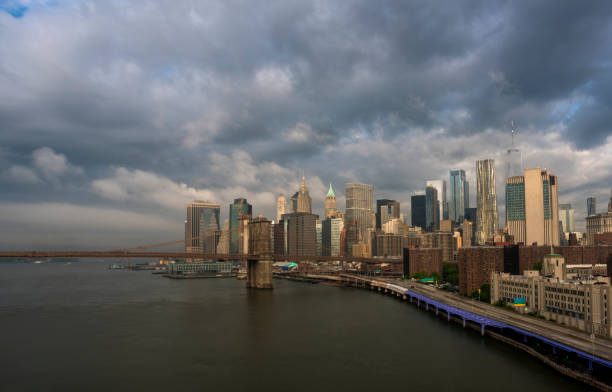 istock Life in the busy city 962714808