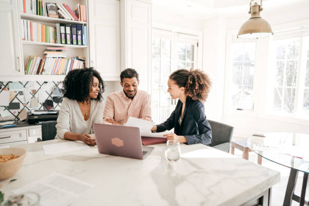 istock Paying your taxes 962717560