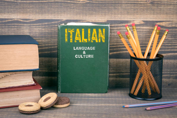 concepto de lengua y cultura italiano - italiano idioma fotografías e imágenes de stock