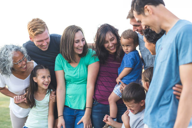 istock Family Photo Outside! 962789882