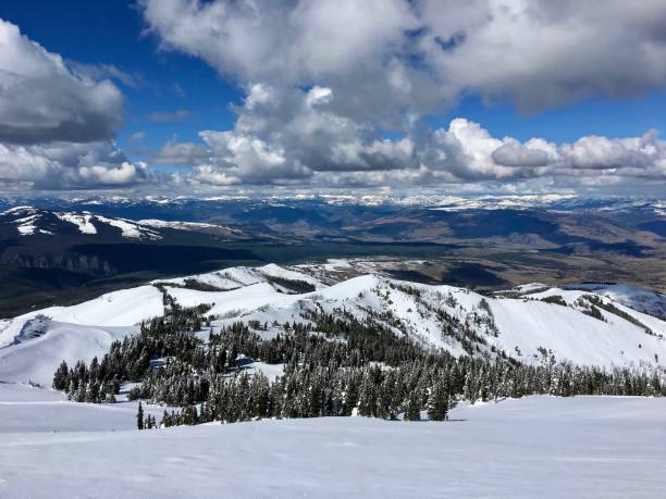 istock Snow covered trail in Yellowstone National Park 962800810
